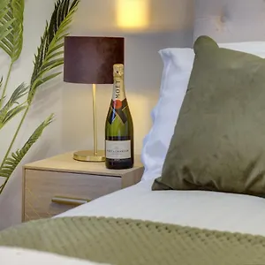 Kist Accommodates - Stylish Headingley - Parking - 500 Mps Wifi , Meanwood United Kingdom