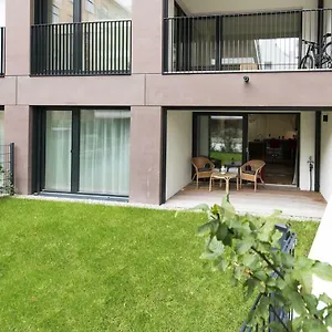  Apartment Sweet Garden