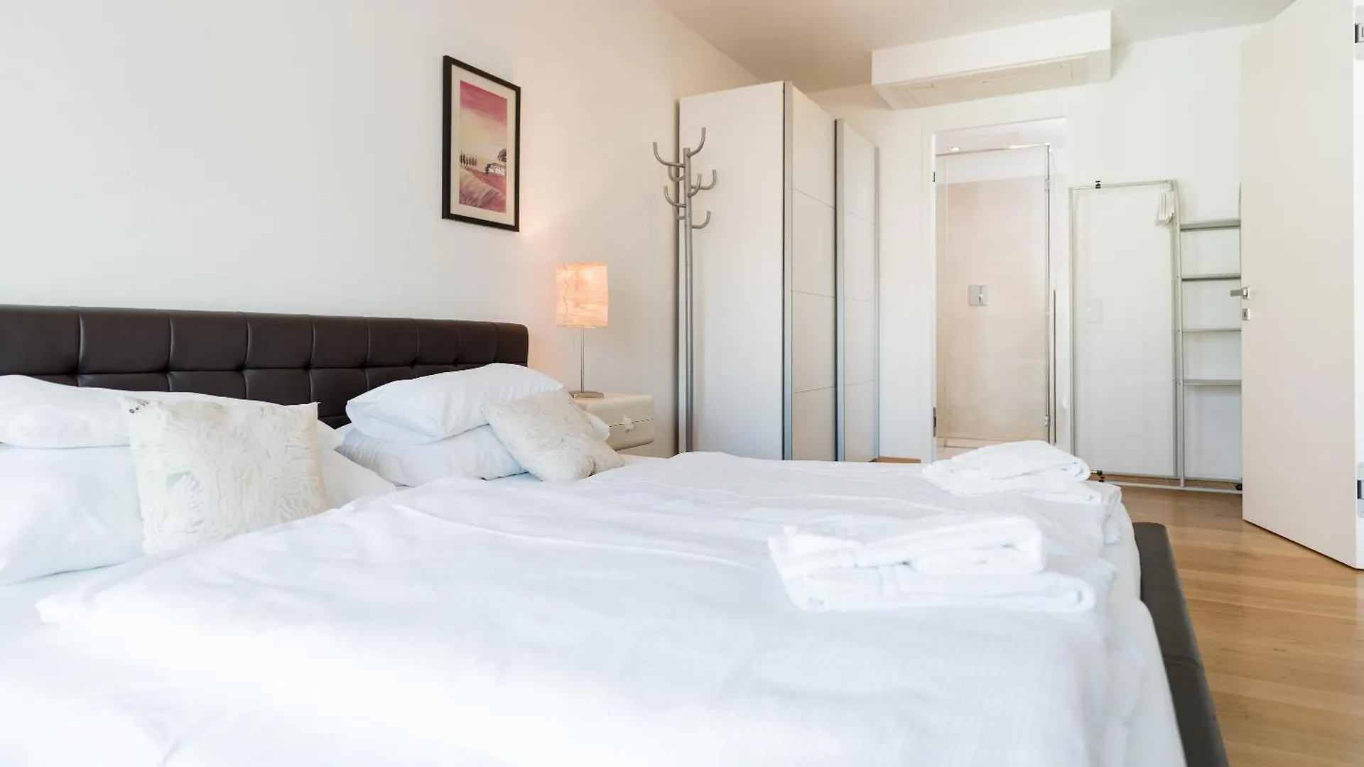 Apartments Next To Vienna Stateopera With Aircondition