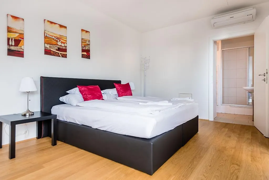 Apartments Next To Vienna Stateopera With Aircondition