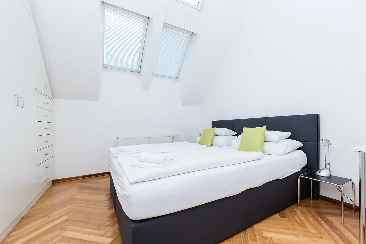 Apartments Next To Vienna Stateopera With Aircondition